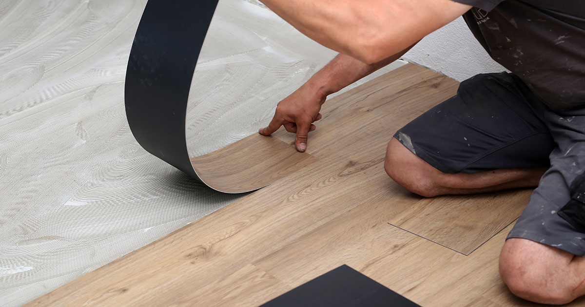 Vinyl-plank-vs-vinyl-sheet_1200_630